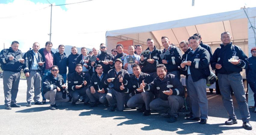 Colaboradores durante cumpleaños GAU 2023