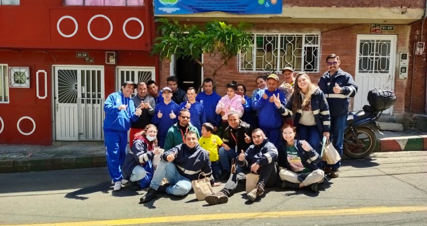 Miembros de la Fundación Red promotora de capacidades y colaboradores del concesionario